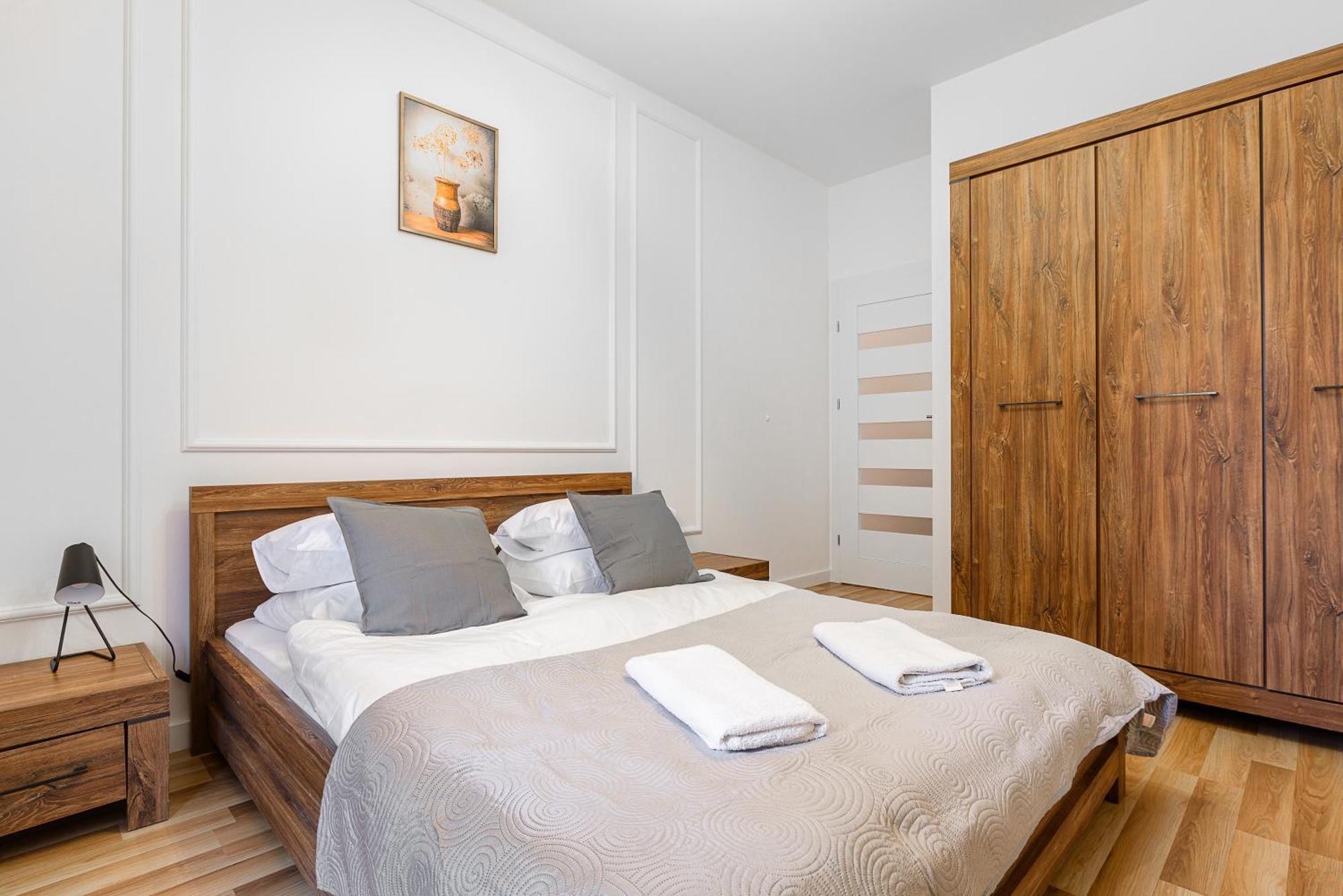 19 Dzielnica Kolejowa P&O Serviced Apartments Warsaw Exterior photo